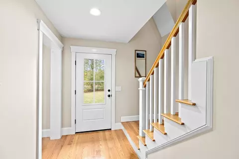 Entry Way - 5 Pine Needle Ln, Wareham, MA 02571 photo 4 of 6