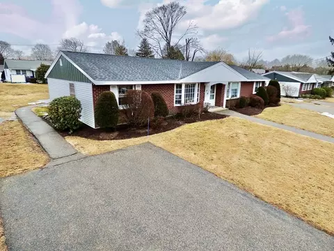 227 Colonel Bell Dr #227, Brockton, MA 02301
