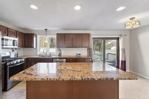 134 Christopher Ter, West Springfield, MA 01089 photo 12