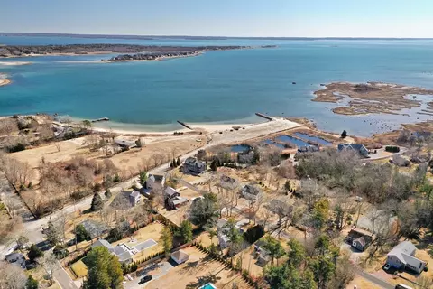 15 Zora Rd, Marion, MA 02738