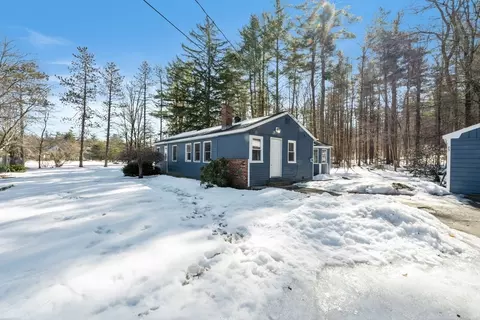 85 Highland St, Townsend, MA 01469