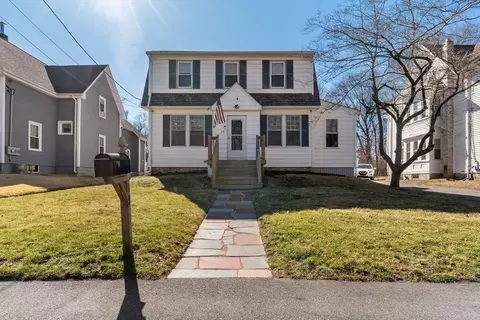 19 General Cobb St, Taunton, MA 02780