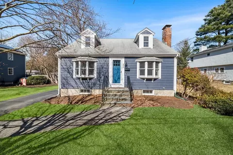 23 Lake Rd, Wayland, MA 01778