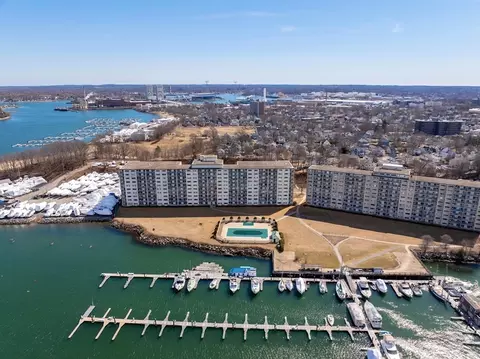 200 Cove Way #105, Quincy, MA 02169