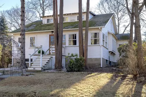 21 Surry Rd, Hingham, MA 02043