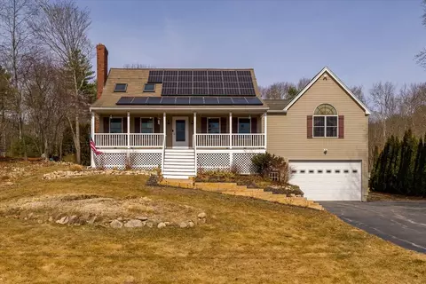 32 Camile Rd, Webster, MA 01570