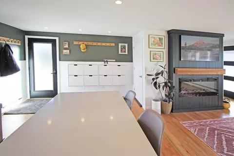 23 E Maple St, Easthampton, MA 01027 photo 9
