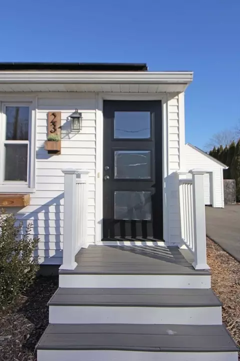 23 E Maple St, Easthampton, MA 01027 photo 2