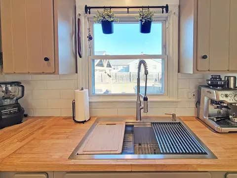 23 E Maple St, Easthampton, MA 01027 photo 15