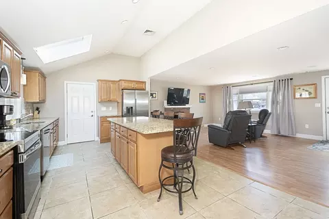 29 Reo Rd, Maynard, MA 01754 photo 12