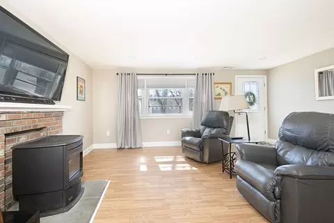 29 Reo Rd, Maynard, MA 01754 photo 8