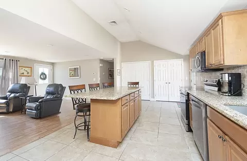29 Reo Rd, Maynard, MA 01754 photo 13
