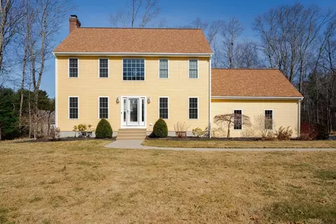 78 Turnstone Dr, Attleboro, MA 02703