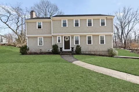 31 Park Cir, Hingham, MA 02043
