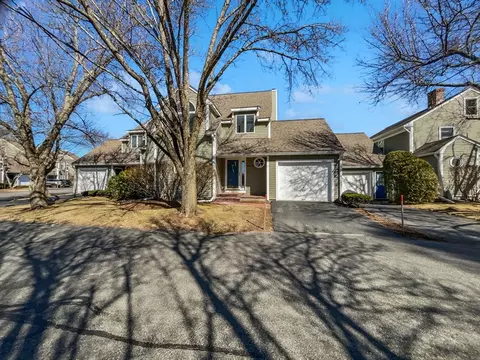 425 Main St #1, Medfield, MA 02052