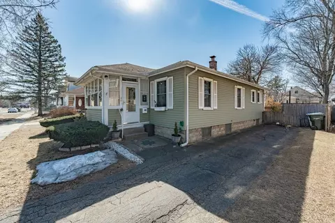 66 Alvin St, Springfield, MA 01104