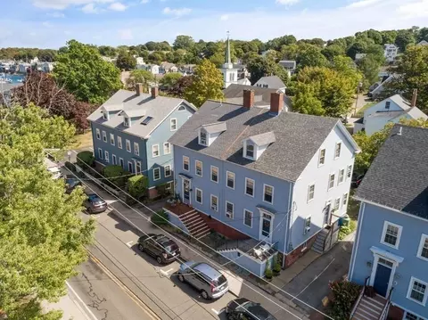 5 Broadway, Rockport, MA 01966