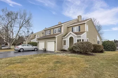 3 Pondview Way #B, Northborough, MA 01532