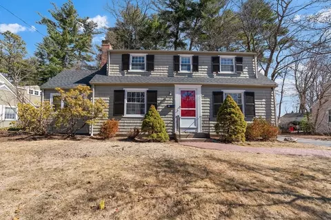7 Eisenhower Ave, Natick, MA 01760