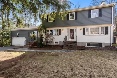 184 Robbins St, Milton, MA 02186