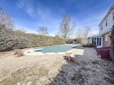 16 Elliot Ave, Chicopee, MA 01020 photo 36