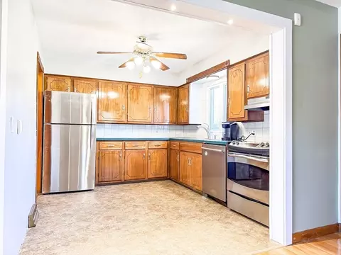 16 Elliot Ave, Chicopee, MA 01020 photo 7