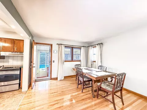 16 Elliot Ave, Chicopee, MA 01020 photo 5