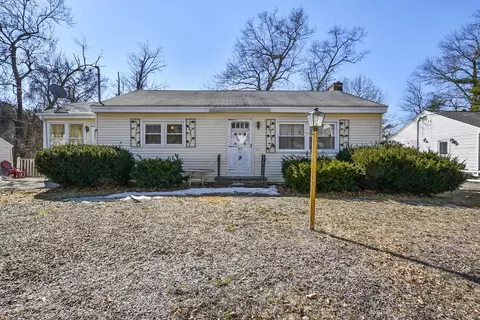 62 Charles St, Dracut, MA 01826
