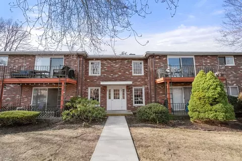 79 Fountain Ln #11, Weymouth, MA 02190