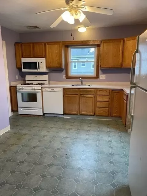9 Chase St, Danvers, MA 01923 photo 12