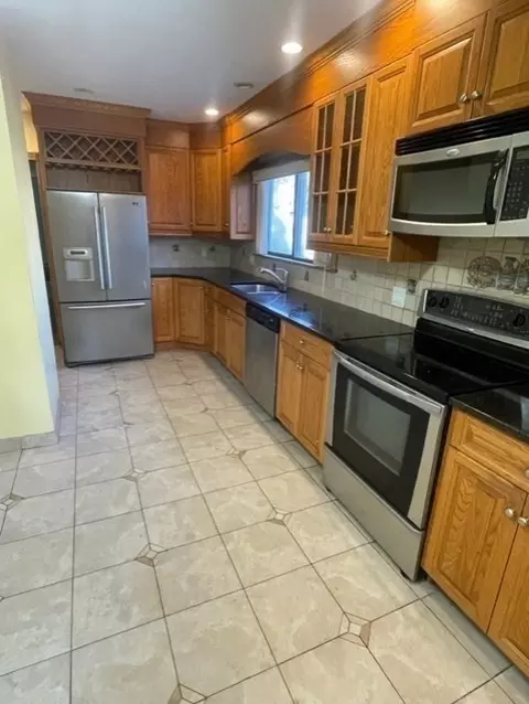 9 Chase St, Danvers, MA 01923 photo 5