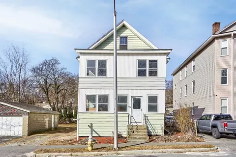 15 Superior Rd, Worcester, MA 01604