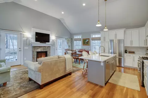 25 Forest Rd #B, Millis, MA 02054 photo 6