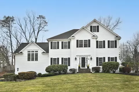 13 Rock O Dundee Rd, Andover, MA 01810