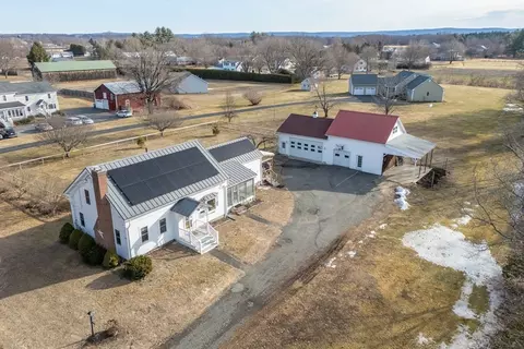 136 Middle St, Hadley, MA 01035