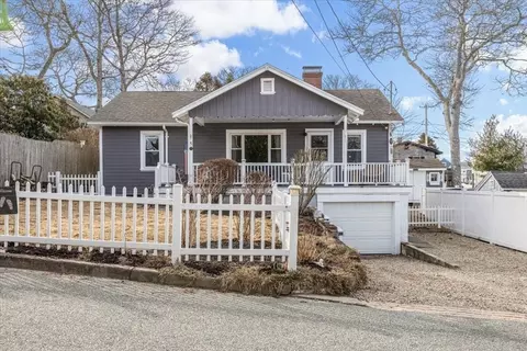 5 Wellington Rd, Plymouth, MA 02360