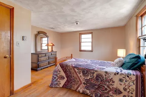 Bedroom - 2 Whitfield Way, Canton, MA 02021 photo 5 of 6