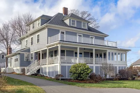 4 Bay View Ave, Hingham, MA 02043