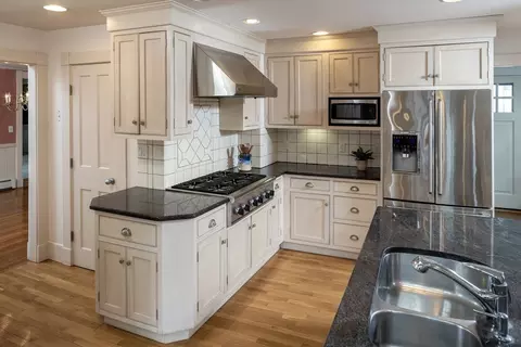 4 Bay View Ave, Hingham, MA 02043 photo 13