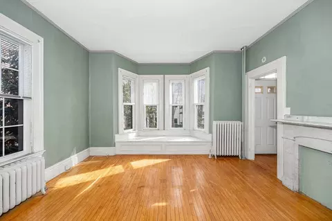 Living - 62 Linden St, Reading, MA 01867 photo 4 of 6