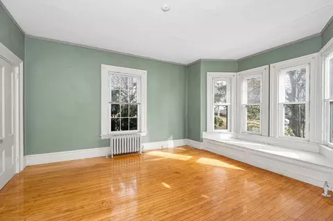 Living - 62 Linden St, Reading, MA 01867 photo 5 of 6