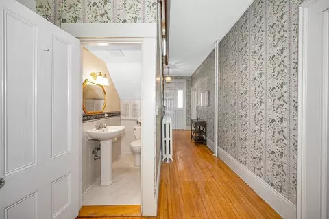 Entry Way - 62 Linden St, Reading, MA 01867 photo 3 of 5