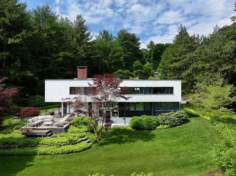 6 Moon Hill Rd, Lexington, MA 02421