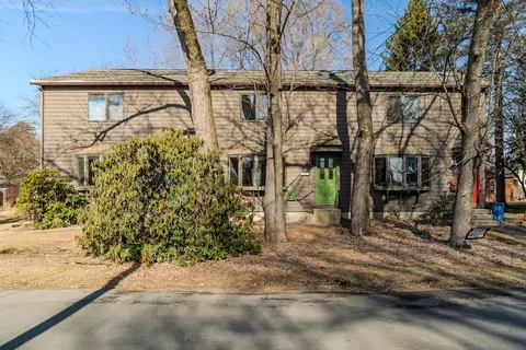 12 Henry St #12, Northampton, MA 01060
