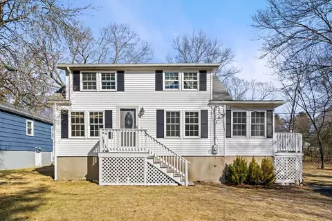 10 Capen Ln, Dedham, MA 02026