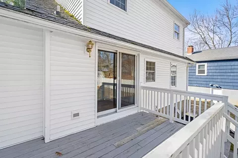 Exterior - 10 Capen Ln, Dedham, MA 02026 photo 6 of 8
