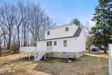 Exterior - 10 Capen Ln, Dedham, MA 02026 photo 8 of 8