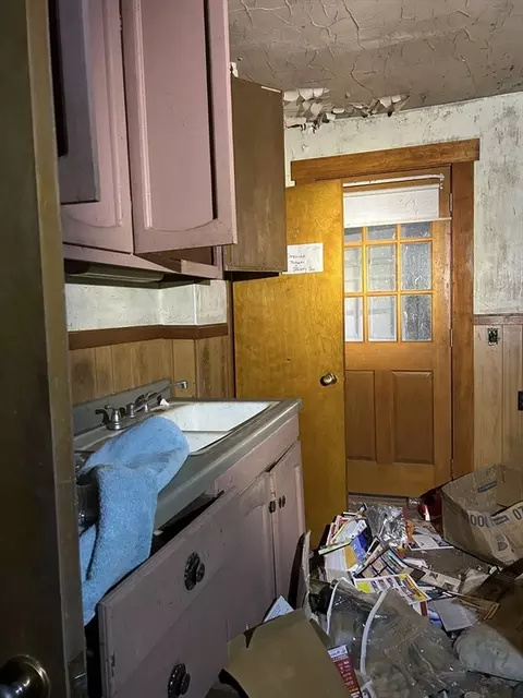 65 West St, Ware, MA 01082 photo 35