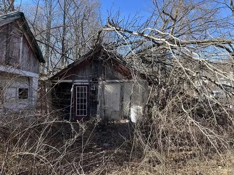 65 West St, Ware, MA 01082 photo 5