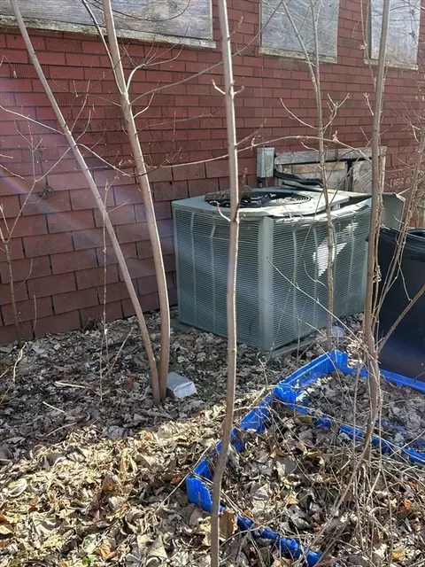 65 West St, Ware, MA 01082 photo 8